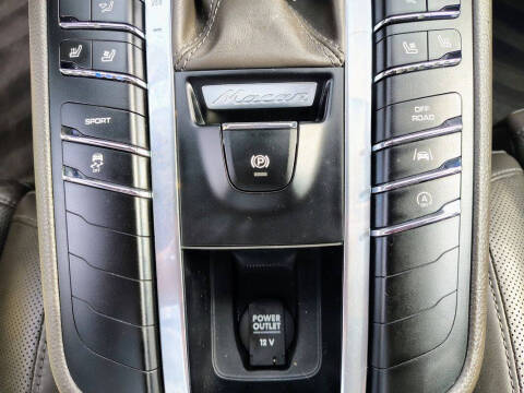 2017 Porsche Macan S