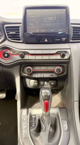 2019 Hyundai Veloster