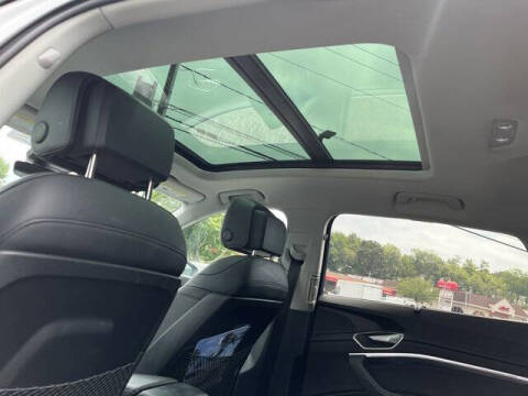 2024 Audi Q8 e-tron quattro Prestige