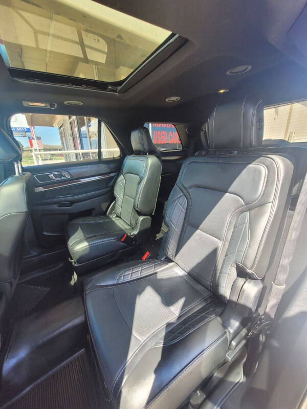 2017 Ford Explorer Platinum