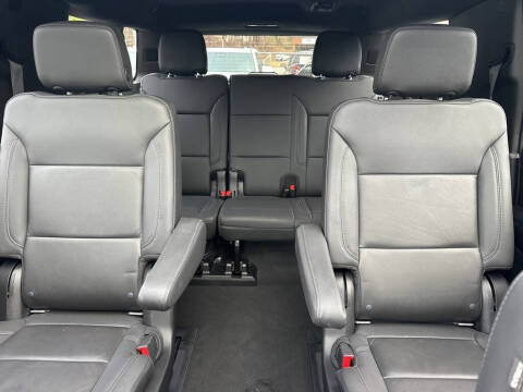 2022 Chevrolet Suburban LT