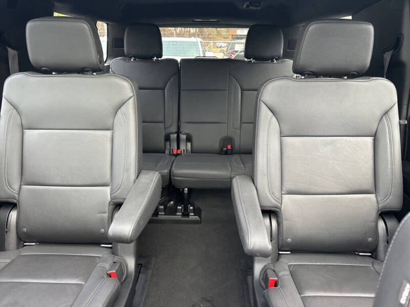 2022 Chevrolet Suburban LT