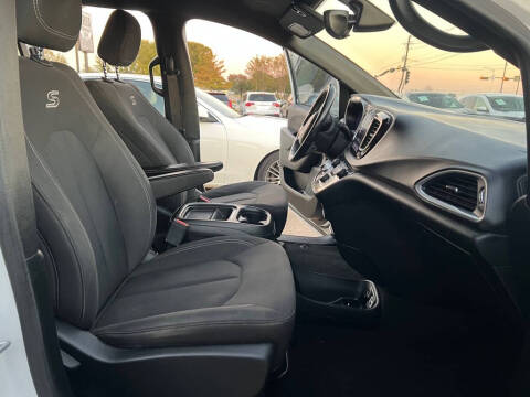 2018 Chrysler Pacifica Touring Plus