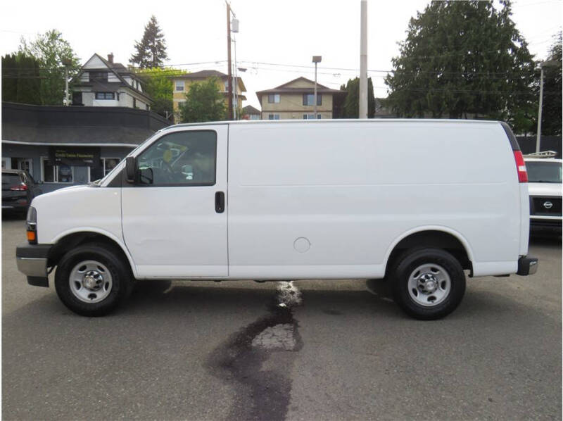 2017 Chevrolet Express 2500