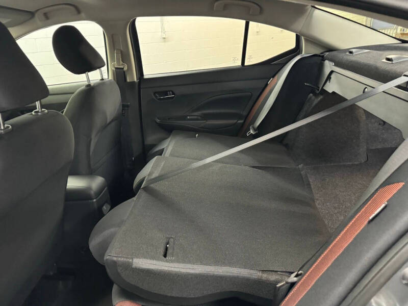 2025 Nissan Versa SR