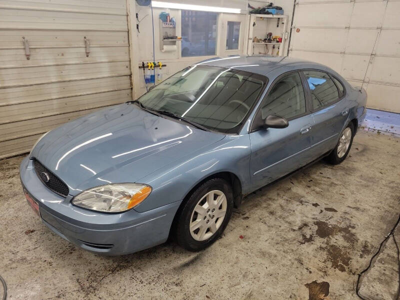 2005 Ford Taurus for sale at Jem Auto Sales in Anoka MN