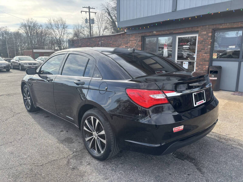 2013 Chrysler 200 Limited