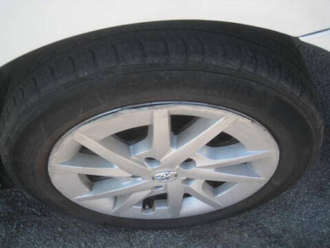 2012 Toyota Prius v Five