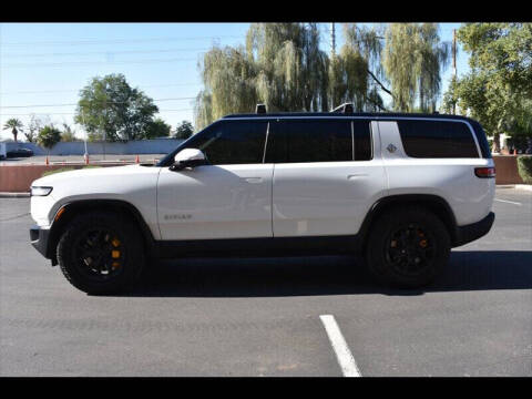 2023 Rivian R1S Adventure