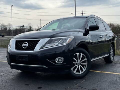 2016 Nissan Pathfinder for sale at MAGIC AUTO SALES in Little Ferry NJ