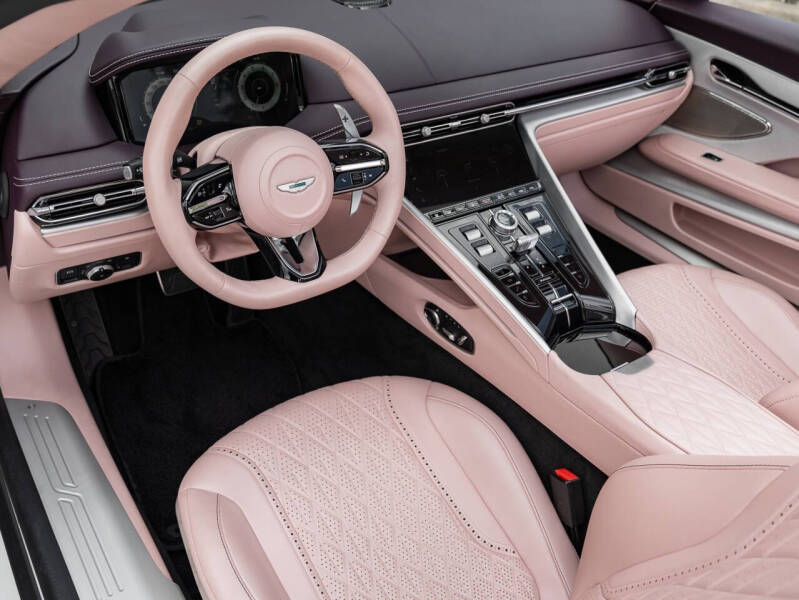 2025 Aston Martin DB12 Volante