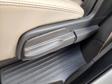 2023 Lincoln Navigator Standard