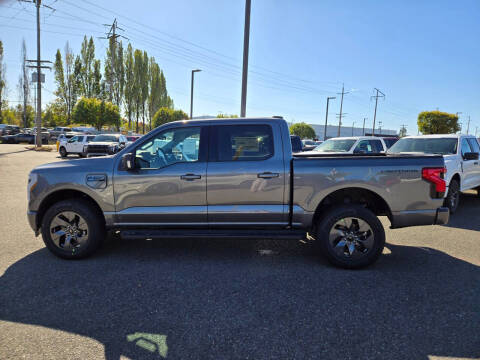 2025 Ford F-150 Lightning Flash