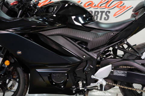 2023 Yamaha YZF-R3 ABS