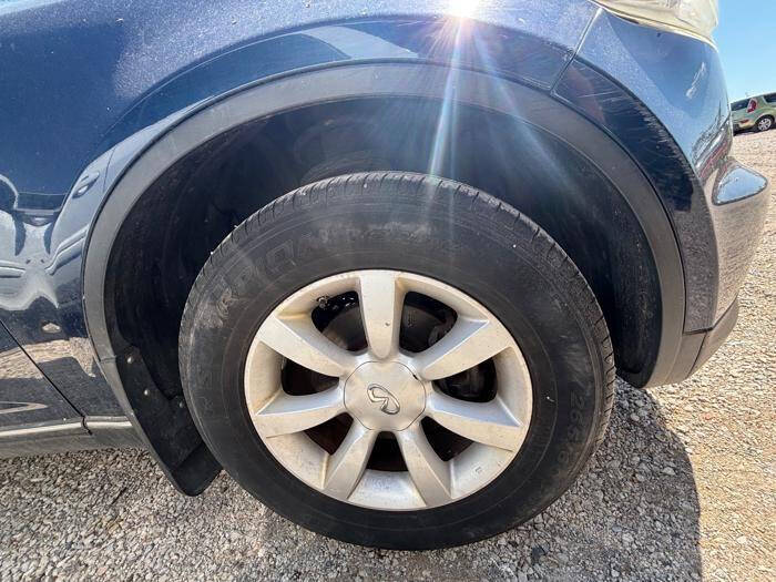 2005 Infiniti FX35