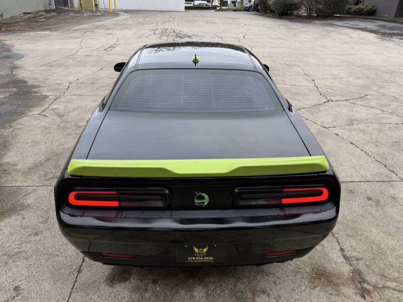 2016 Dodge Challenger SXT