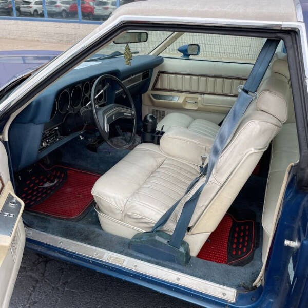 1977 Ford Thunderbird