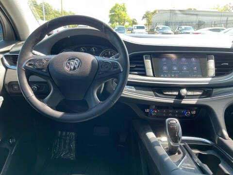 2020 Buick Enclave Essence