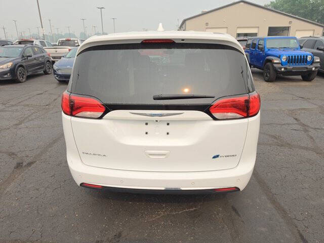 2018 Chrysler Pacifica Hybrid Touring Plus