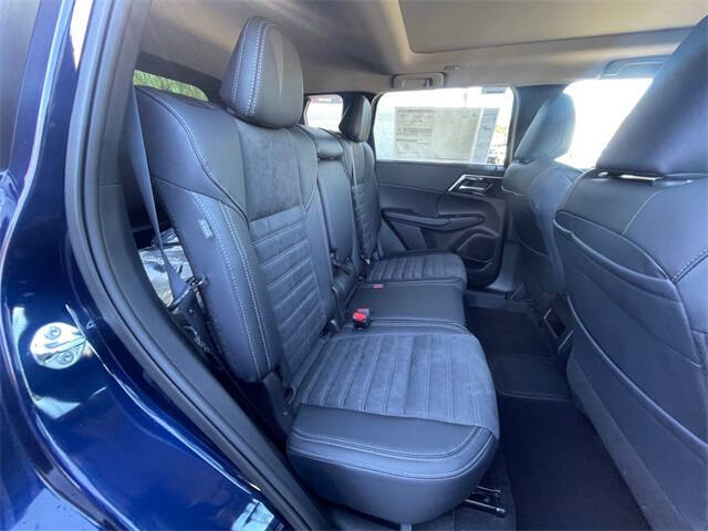 2025 Mitsubishi Outlander PHEV SE