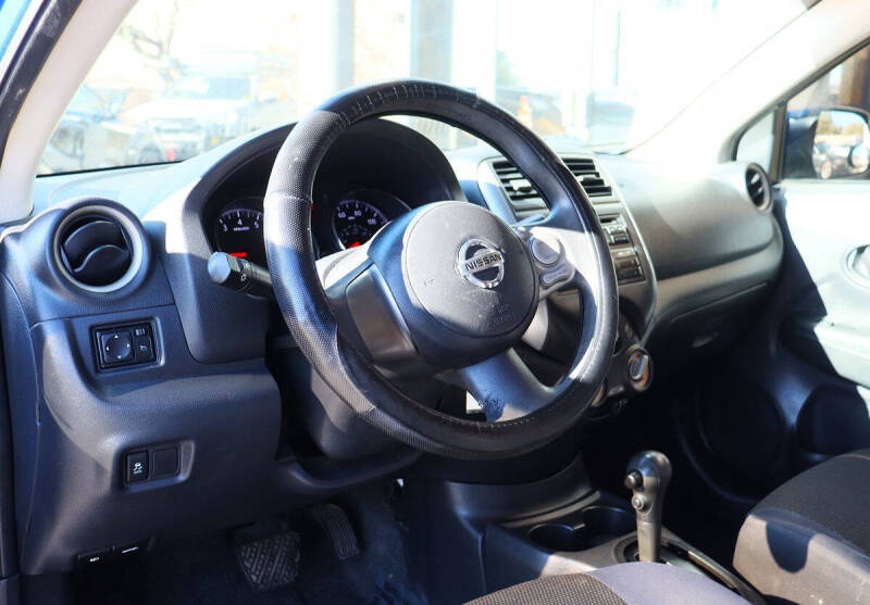 2012 Nissan Versa 1.6 SV