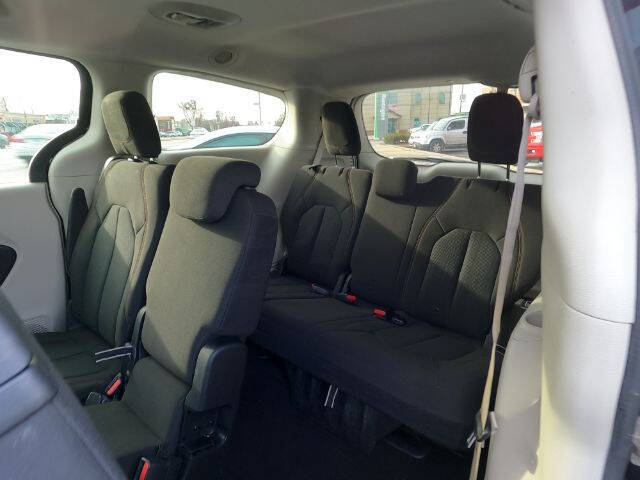 2017 Chrysler Pacifica LX