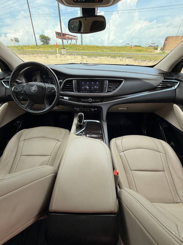 2020 Buick Enclave Essence
