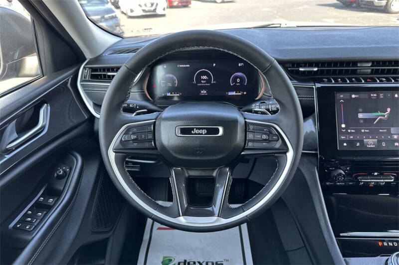 2023 Jeep Grand Cherokee Laredo