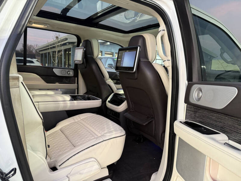 2019 Lincoln Navigator L Black Label