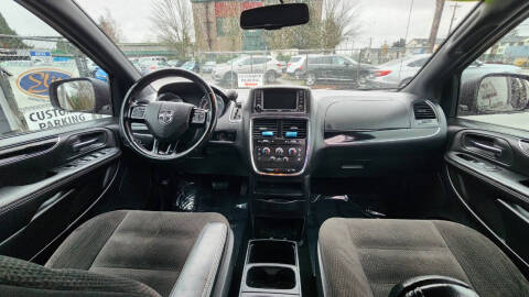 2018 Dodge Grand Caravan SE Plus