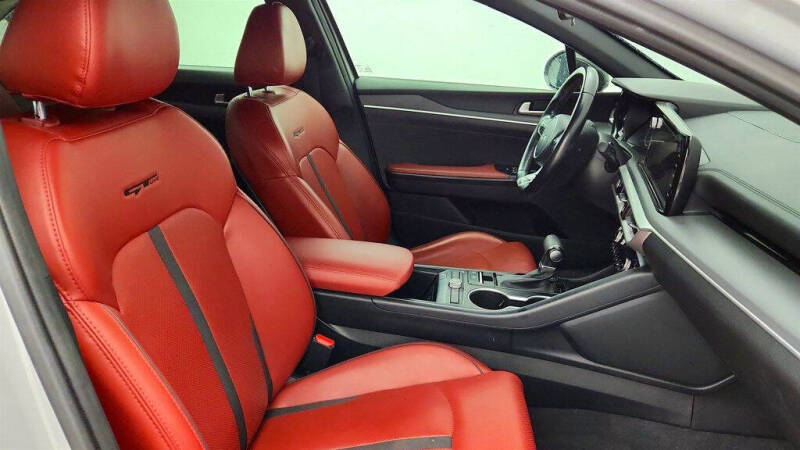 2022 Kia K5