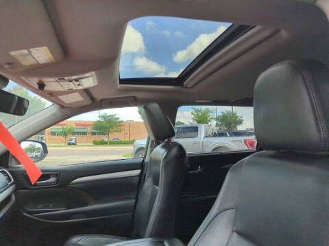 2017 Toyota Highlander SE
