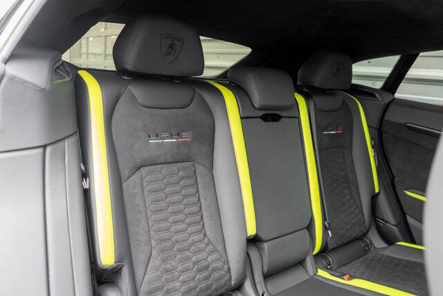 2021 Lamborghini Urus 43