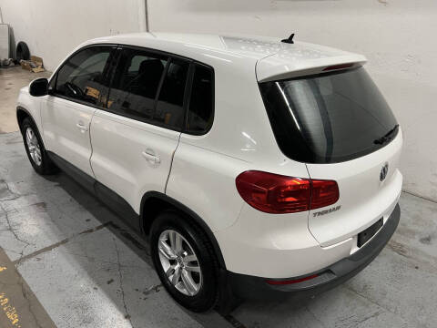 2014 Volkswagen Tiguan SE