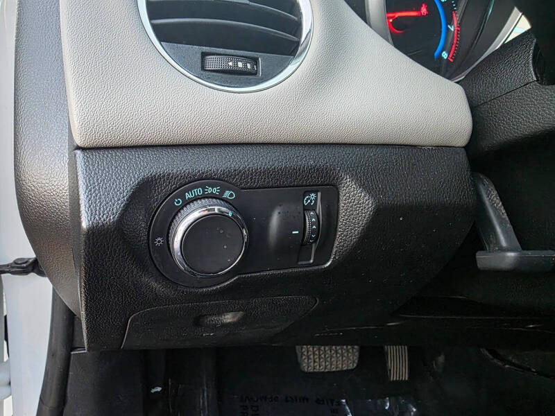 2016 Chevrolet Cruze Limited LS Auto