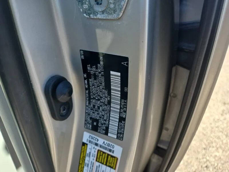 2010 Toyota Sienna LE 7-Passenger