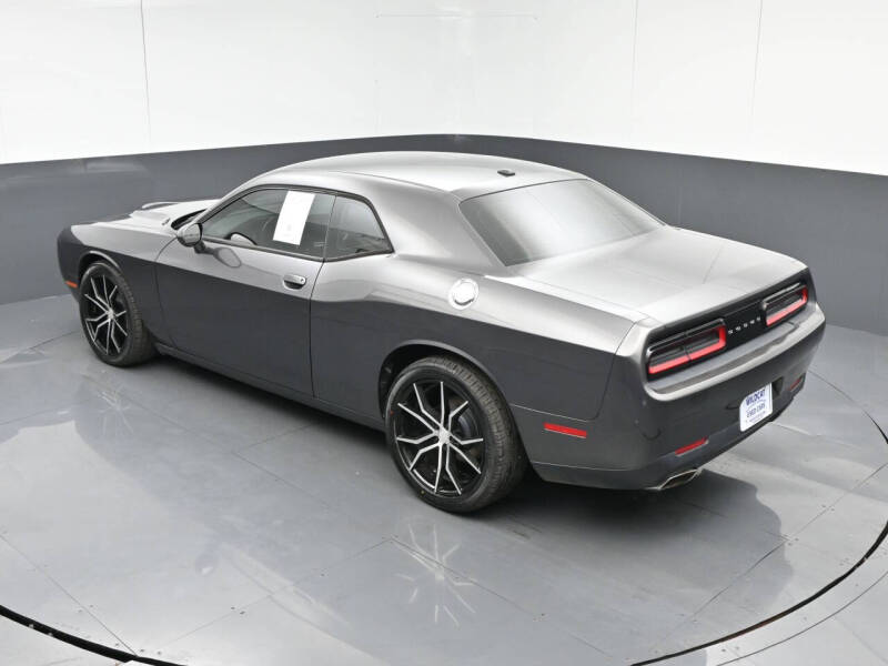 2017 Dodge Challenger SXT