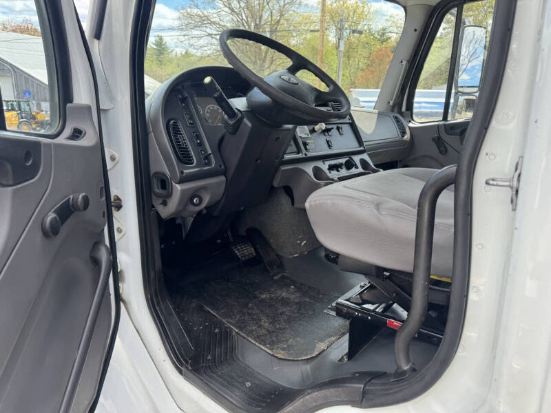 2008 Freightliner M2 112