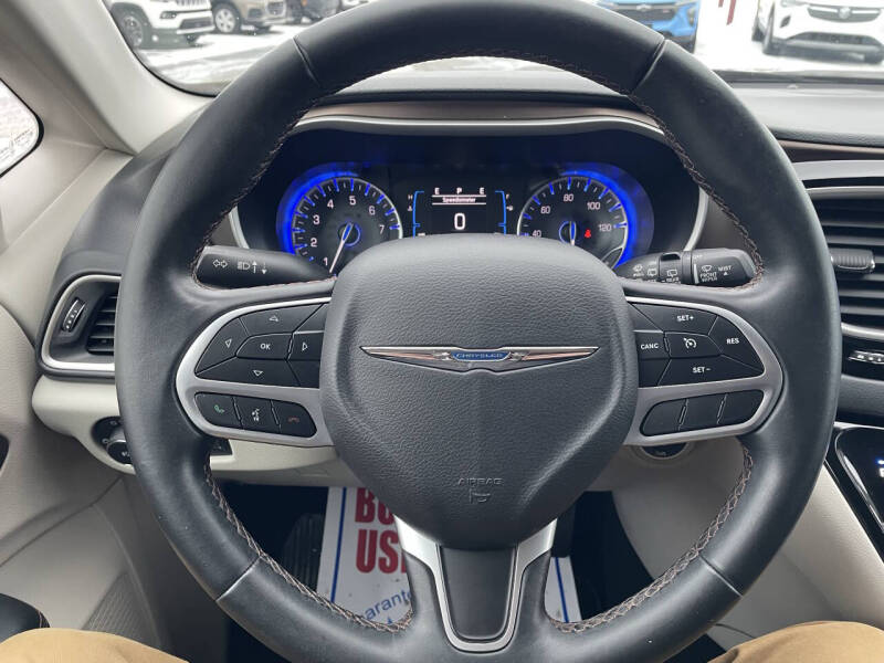 2017 Chrysler Pacifica Touring-L