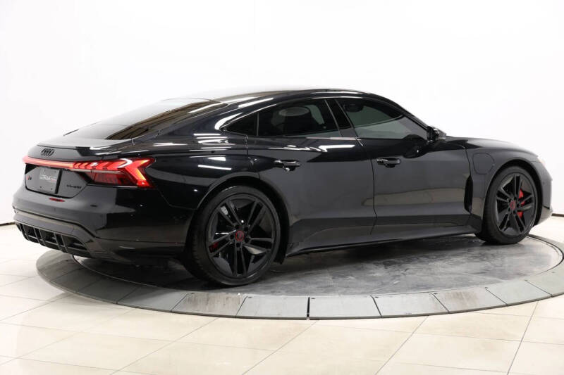 2022 Audi RS e-tron GT quattro