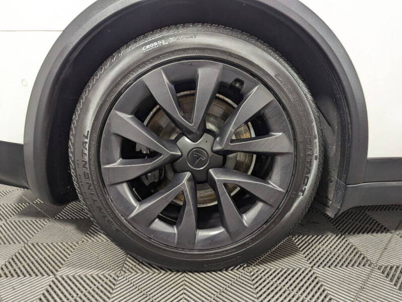 2023 Tesla Model X Standard Range