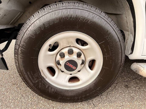 2023 GMC Savana 2500