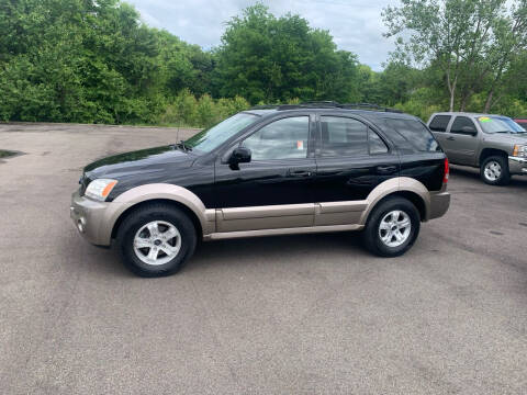 2005 Kia Sorento for sale at Auto Acceptance in Tupelo MS