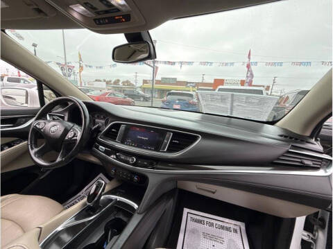 2020 Buick Enclave Essence