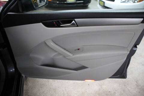 2013 Volkswagen Passat Wolfsburg Edition