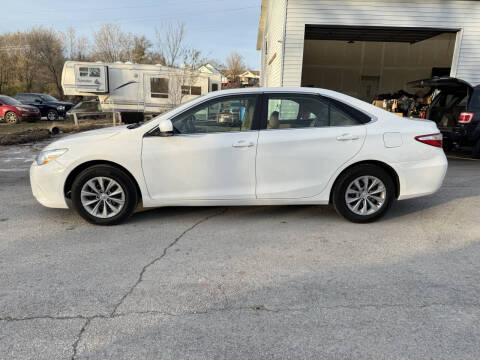 2016 Toyota Camry LE