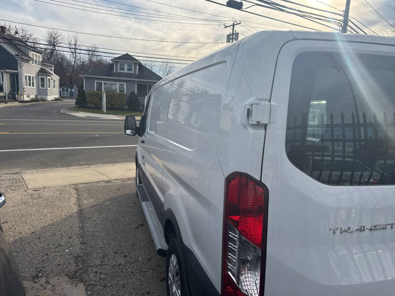 2022 Ford Transit 250