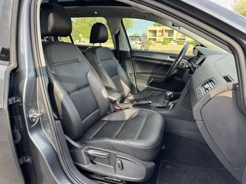 2018 Volkswagen Golf SportWagen