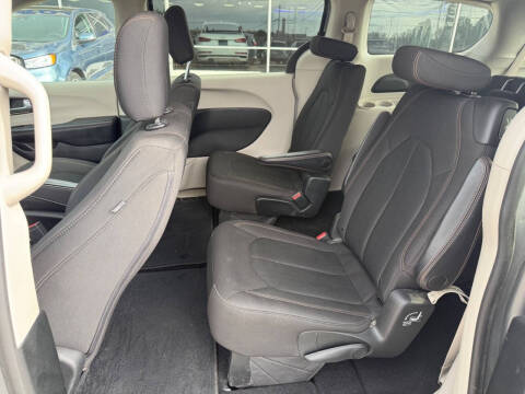 2018 Chrysler Pacifica LX