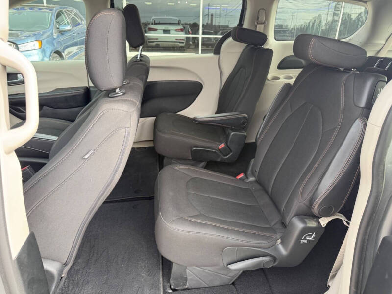 2018 Chrysler Pacifica LX